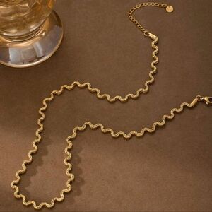 Dainty Gold Waved Boho Chain Necklace, 16" + 2" Extender, NWOT